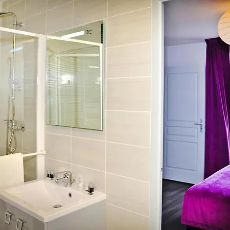 Romantic Seaside Stay In La Baule *